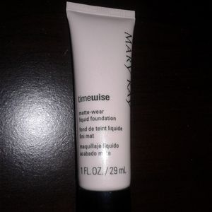Mary Kay TimeWise matte wear  liquid foundation